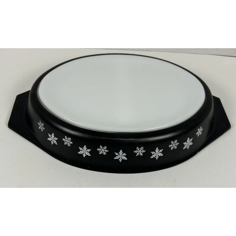 VTG Pyrex Black Snowflake Divided Oval Casserole Baking Dish w/Lid 1.5 Quart